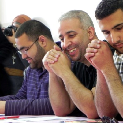 “لوز أخضر” ببير زيت: نصوص علي مواسي وعمر زيادة وحسام غوشة تلتقي رؤية عبد الرحيم الشيخ النقدية