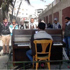 بيانو في اليرموك: خالد خليفة عن الذكرى 67 للنكبة